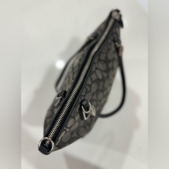 Coach signature handbag, black leather - Picture 6 of 14